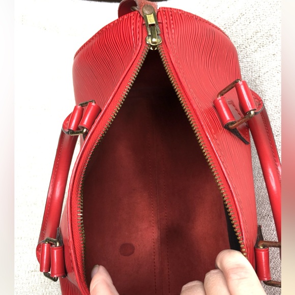 Authentic Louis Vuitton Speedy 25 bag red leather - Picture 12 of 16